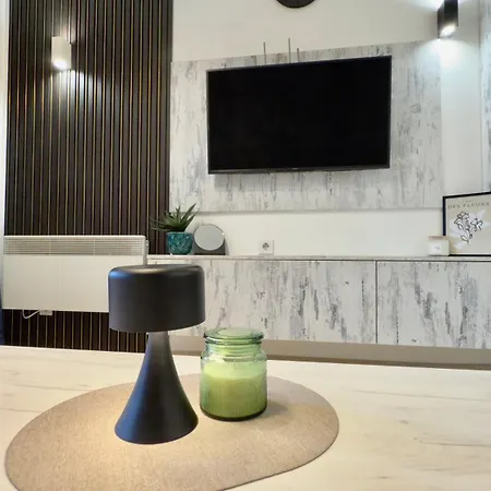 דירה Forest Light פמפורובו